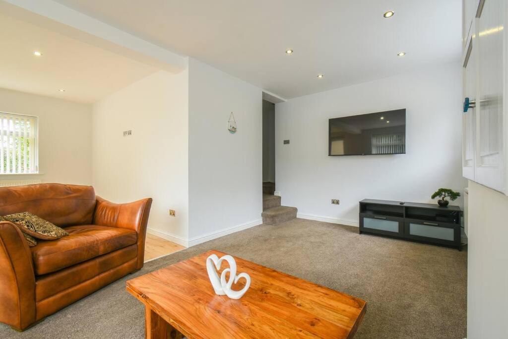 Luxurious & Tranquil Riverside Getaway Great Harwood 外观 照片