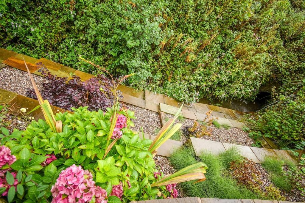 Luxurious & Tranquil Riverside Getaway Great Harwood 外观 照片